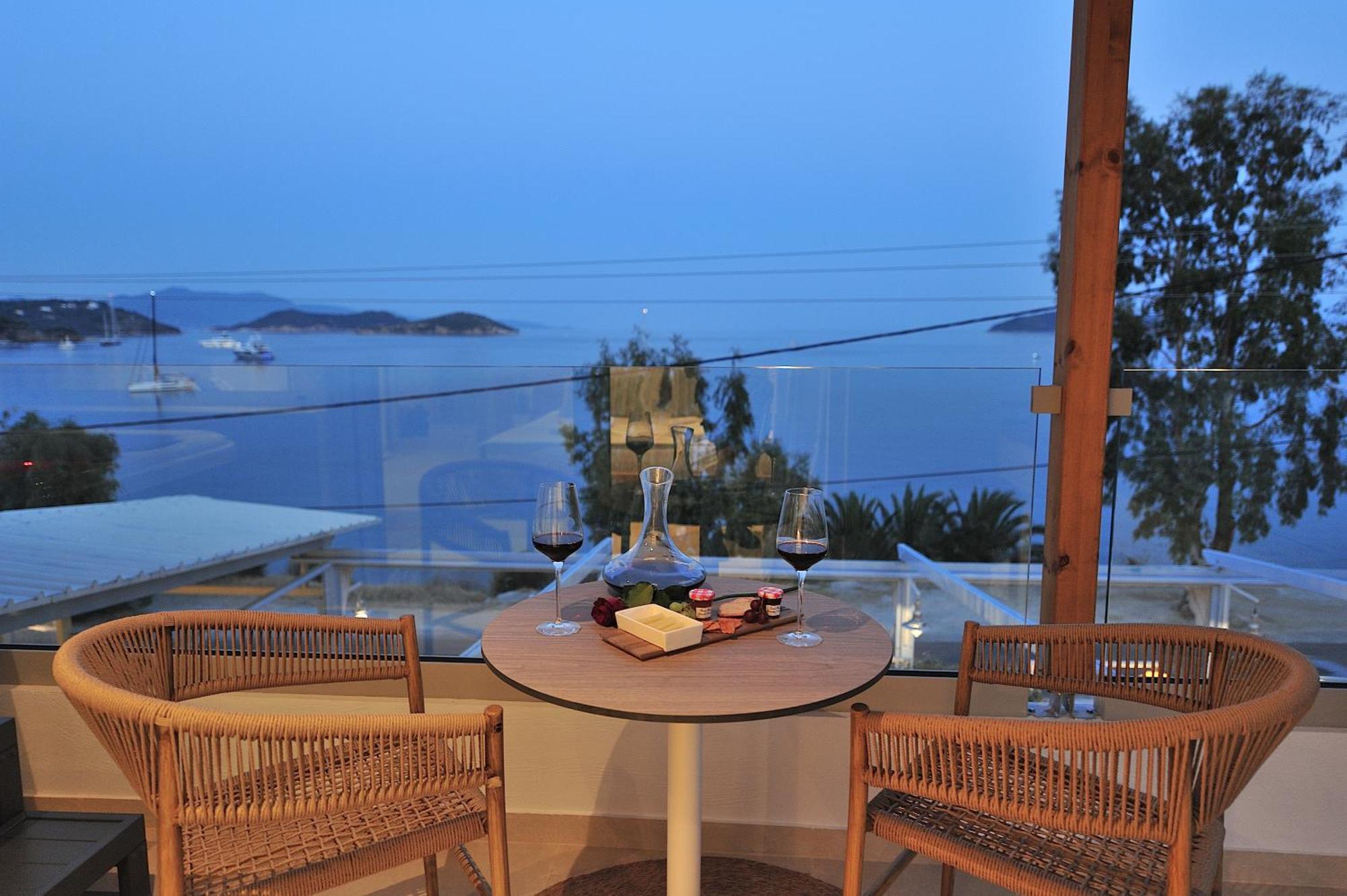Salty Wave Suites Skiathos Town Luaran gambar