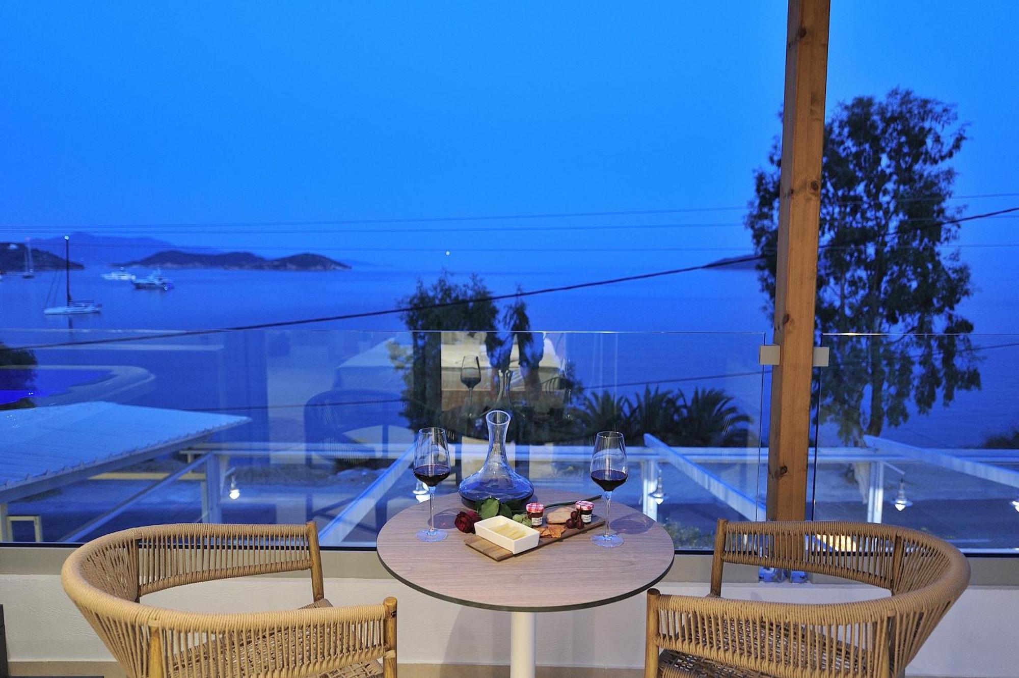 Salty Wave Suites Skiathos Town Luaran gambar