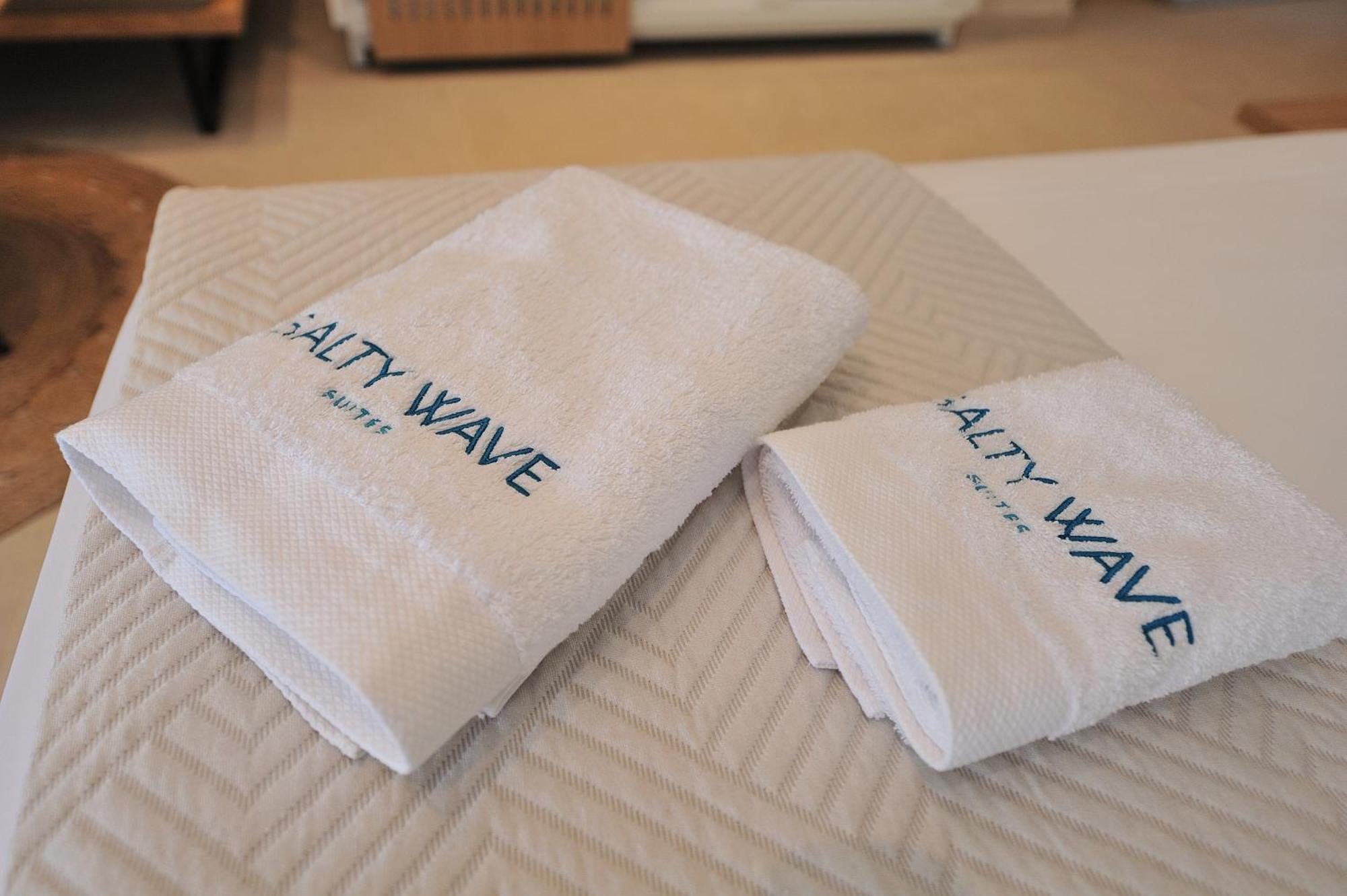 Salty Wave Suites Skiathos Town Luaran gambar