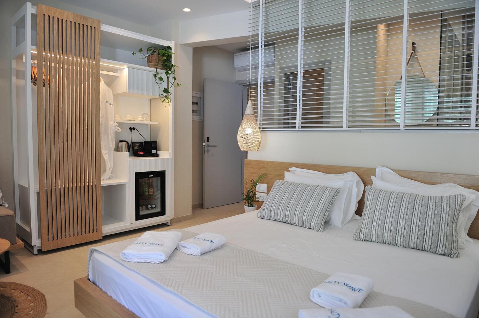 Salty Wave Suites Skiathos Town Luaran gambar